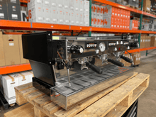 Load image into Gallery viewer, LA MARZOCCO LINEA CLASSIC ESPRESSO MACHINE | PRO COFFEE GEAR
